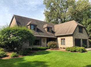 2054 Regal Oaks Ct, Beloit, WI 53511