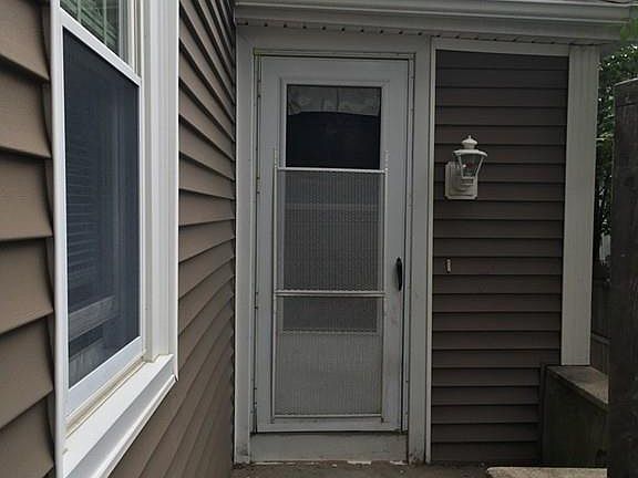 3rd image of 3 Smith Street Ct