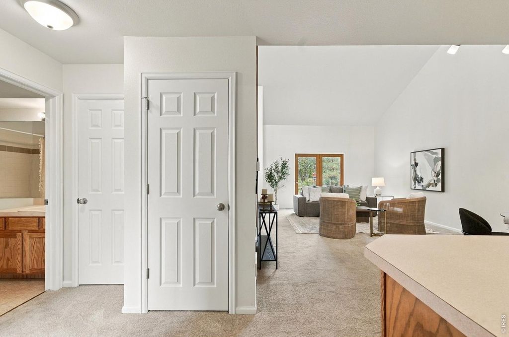 730 Shadowmere Ct