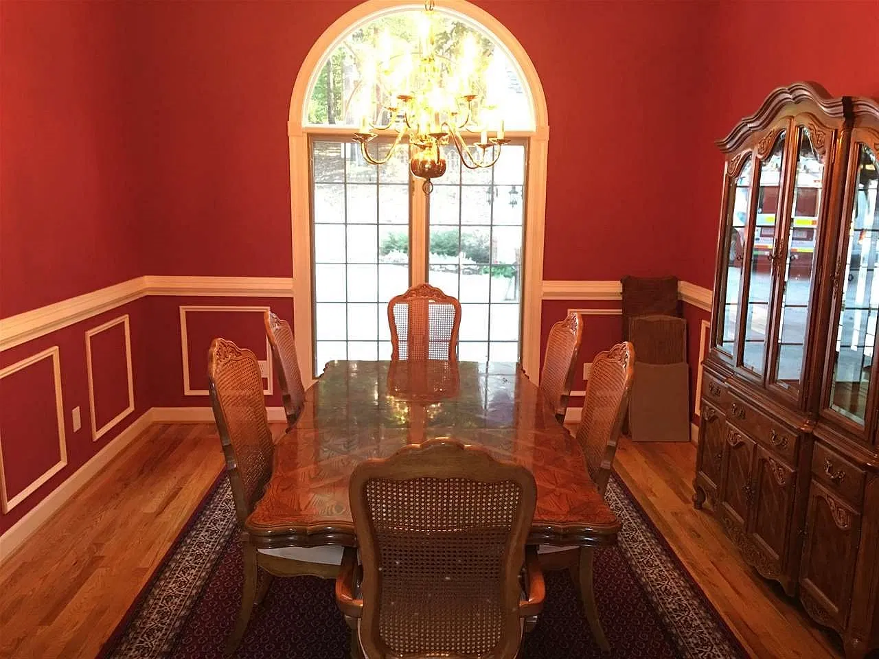 4 bed, 3.5 bath, 3900 sqft, $4,000 — Photo 4