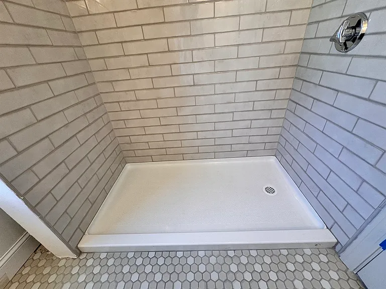 7 Hardy St #2 — Photo 21