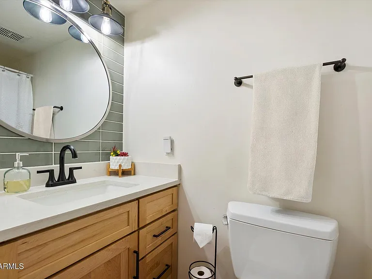 1820 E Morten Ave #117 — Photo 25