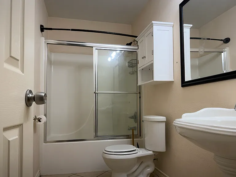 2208 Albert Broadfoot St — Photo 21