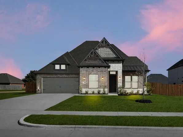 901 Meadow View Dr, Cleburne, TX 76033