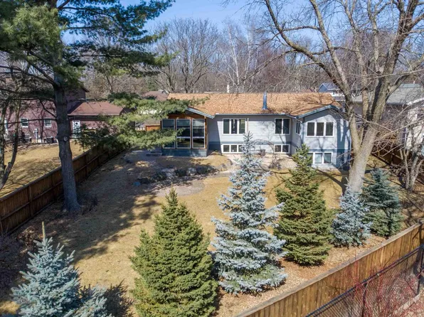 5033 Stonehaven Drive, Madison, WI 53716