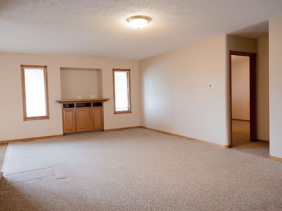 5th image of 5621 Avenue N