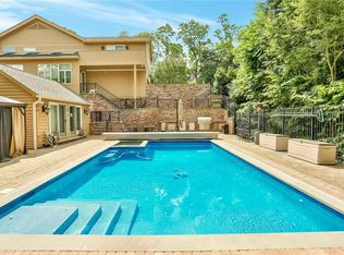 220 Quaker Ridge Rd, New Rochelle, NY 10804