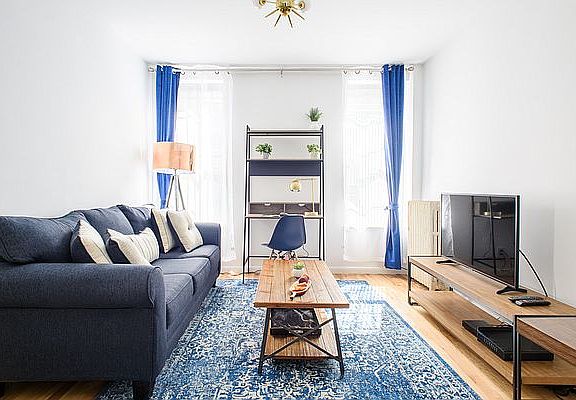 3rd image of 428 W 47th St APT 3R
