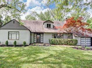 269 Village Dr, Columbus, OH 43214