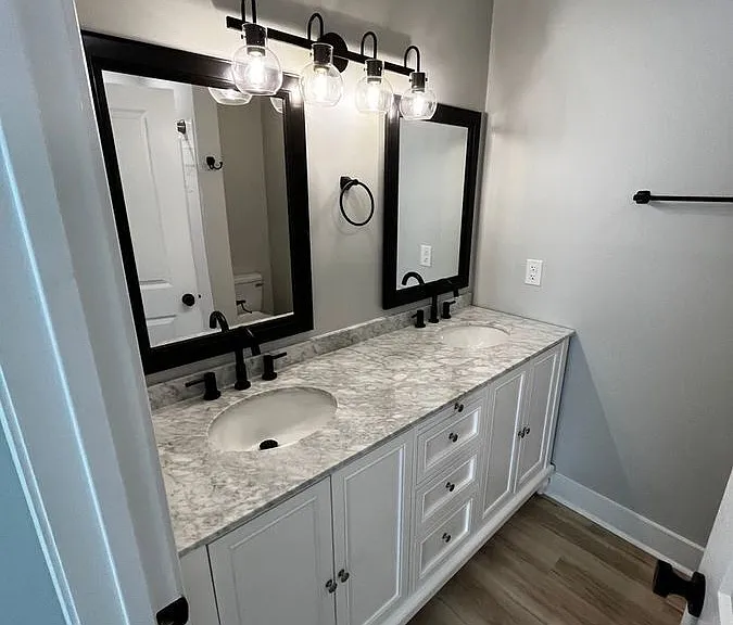 504 N Kerr Ave — Photo 17