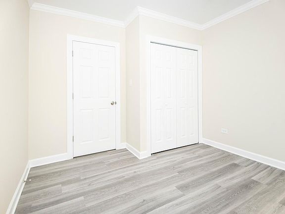 2nd image of 837-839 W Cornelia Ave #837.5