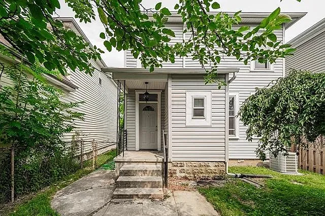 3 bed, 1.5 bath, 1250 sqft, $1,795 — Photo 3