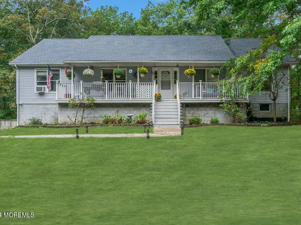 75 Honey Locust Drive, Toms River, NJ 08755