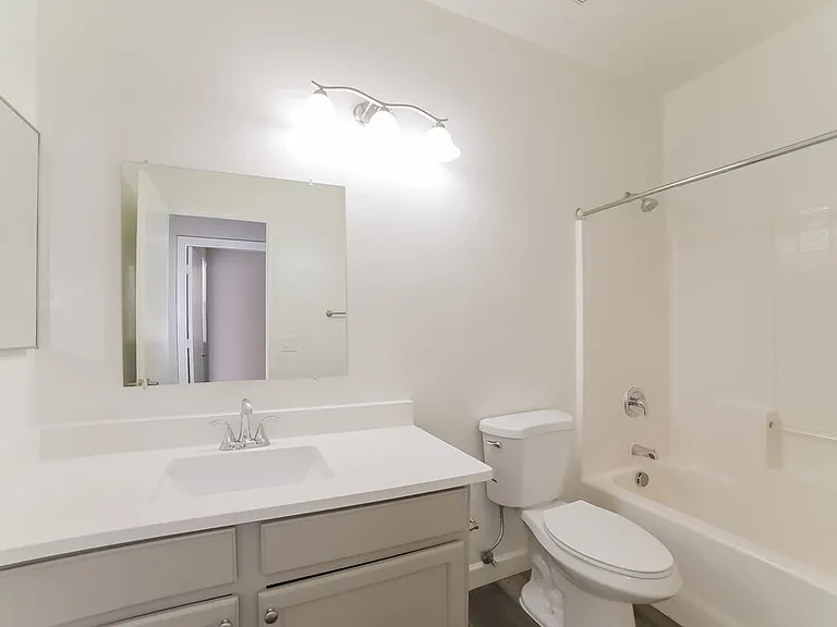 5157 W Warner St — Photo 16
