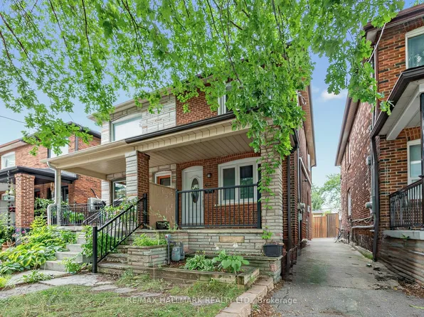 271 Atlas Ave, Toronto, ON M6C 3P8