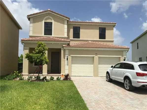 560 NE 191st St, Miami, FL 33179