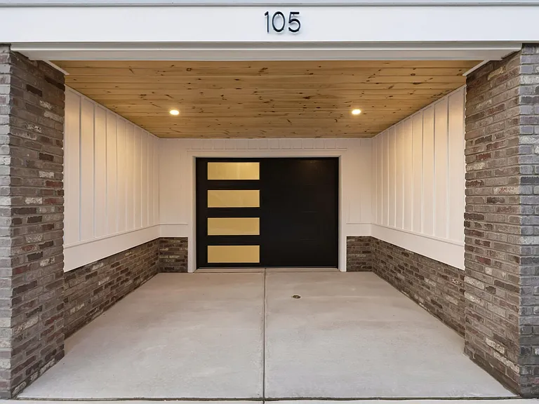 105 S Stratford Ave #MONTHLY LEASE JULY — Photo 6