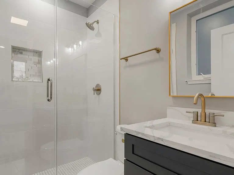1239 S Fairfield Ave #2 — Photo 22