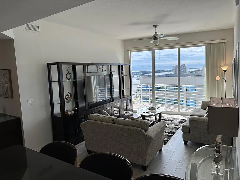 1551 N Flagler Drive Lph #17 — Photo 3