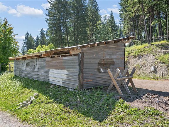 3rd image of 2092 Gut Creek Rd