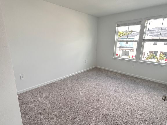 3rd image of 3477 SE 37th Avenue Rd #A