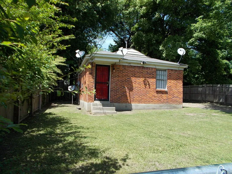 660 Tate Ave #GROUND FLOOR — Photo 6