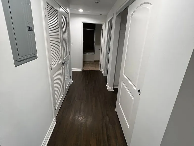 Yaya Laurel 1 Apartments — Photo 6