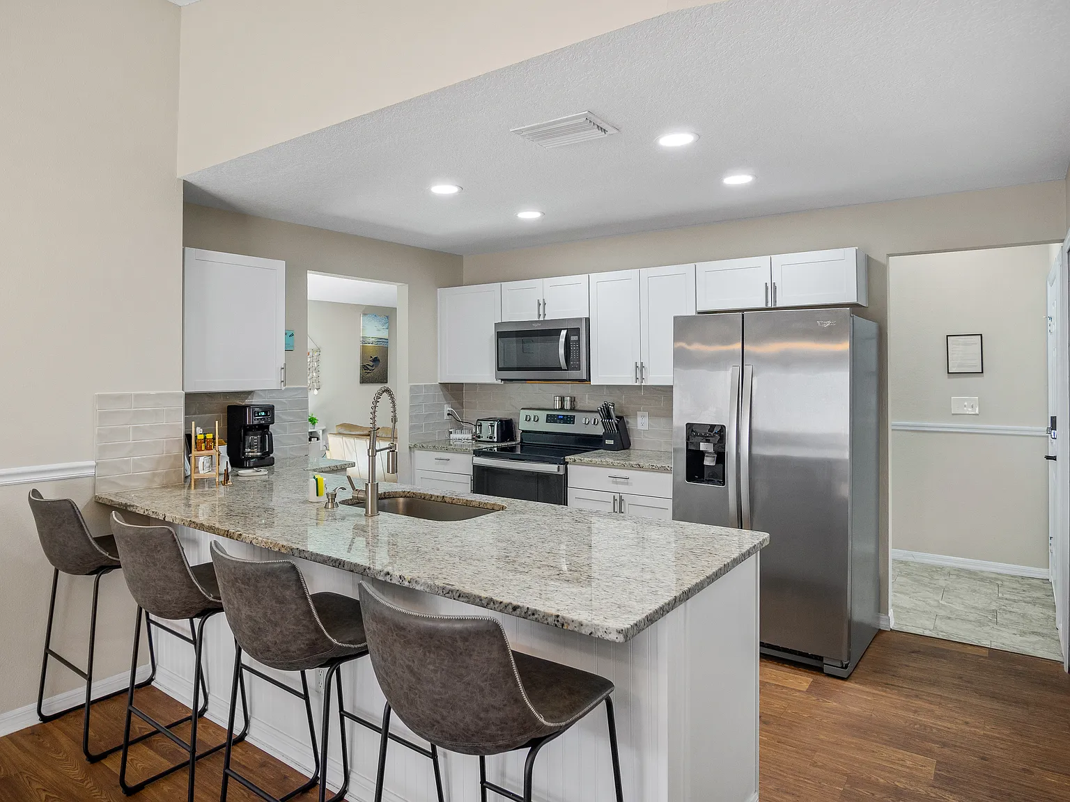 4 bed, 1675 sqft, $6,000 — Photo 3
