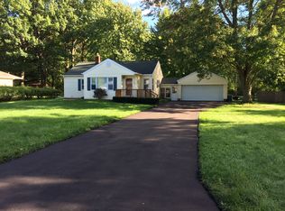 345 6th St, Marysville, MI