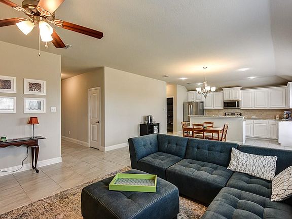 4th image of 7525 Zinnia Ln