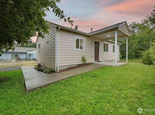 416 Skylark Dr W, Poulsbo, WA 98312