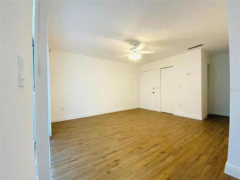 305 E Wellington Ct #62 — Photo 3