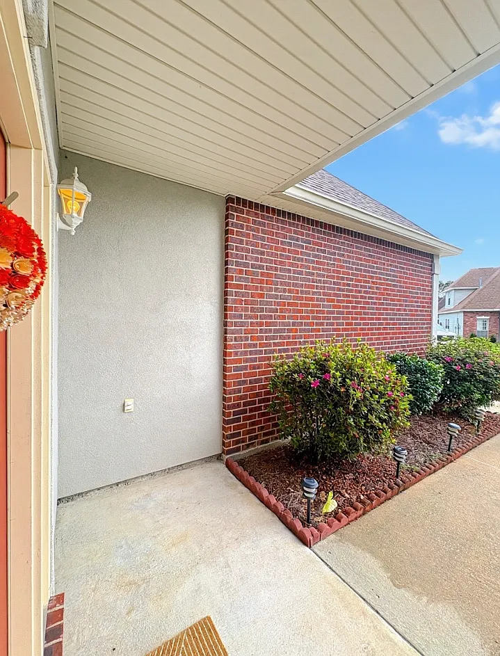 3 bed, 2.5 bath, 1521 sqft, $2,200 — Photo 4