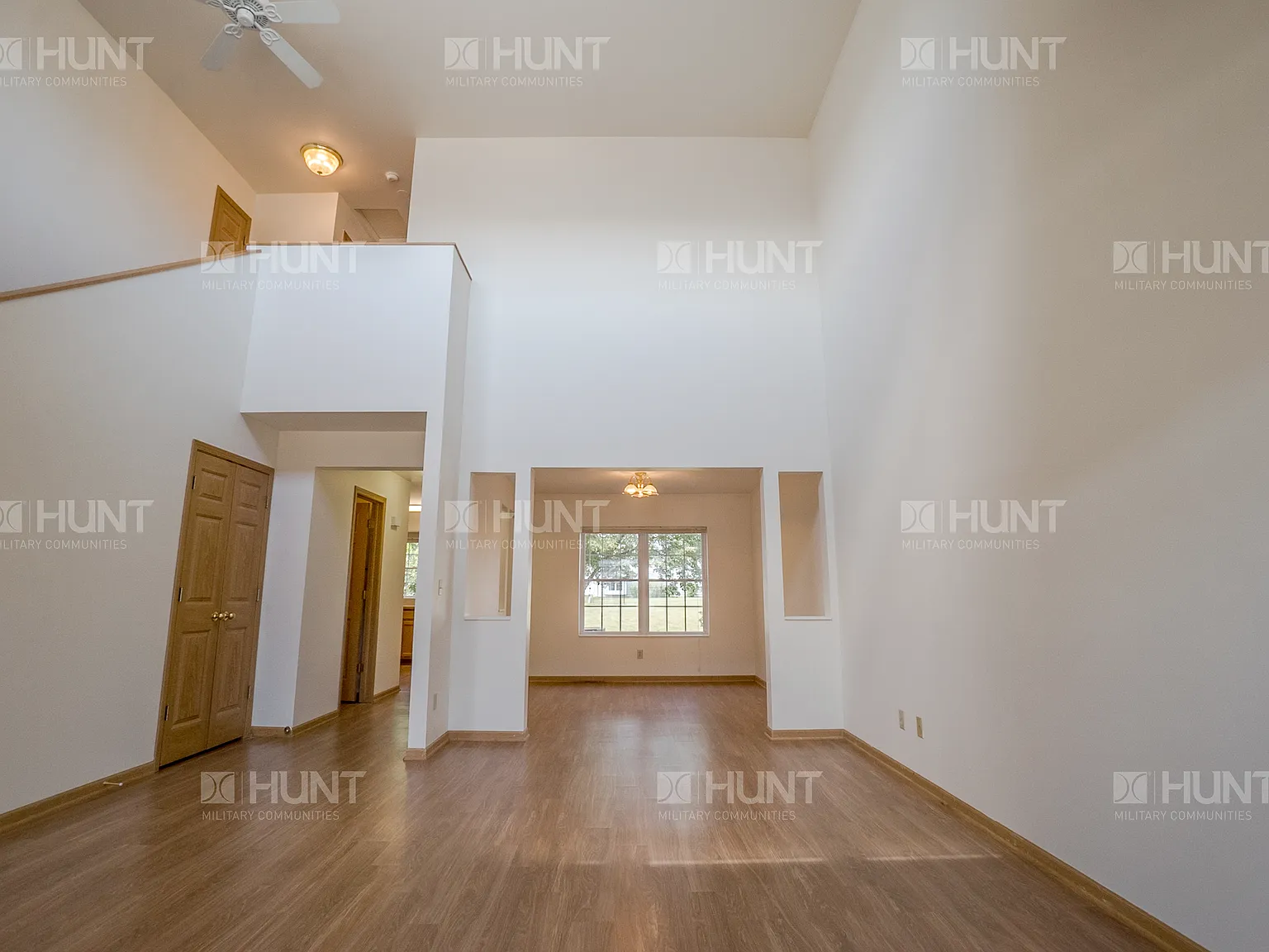 2 bed, 1.5 bath, 960 sqft, $2,350 — Photo 2