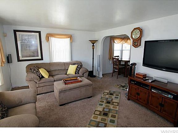 3rd image of 12 Coralwood Ct