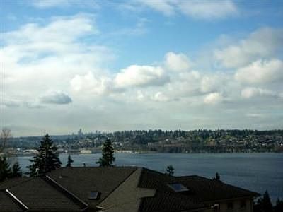 2nd image of 7320 NE 120th Pl