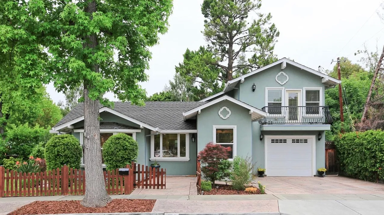 639 Pine Ave photo 1