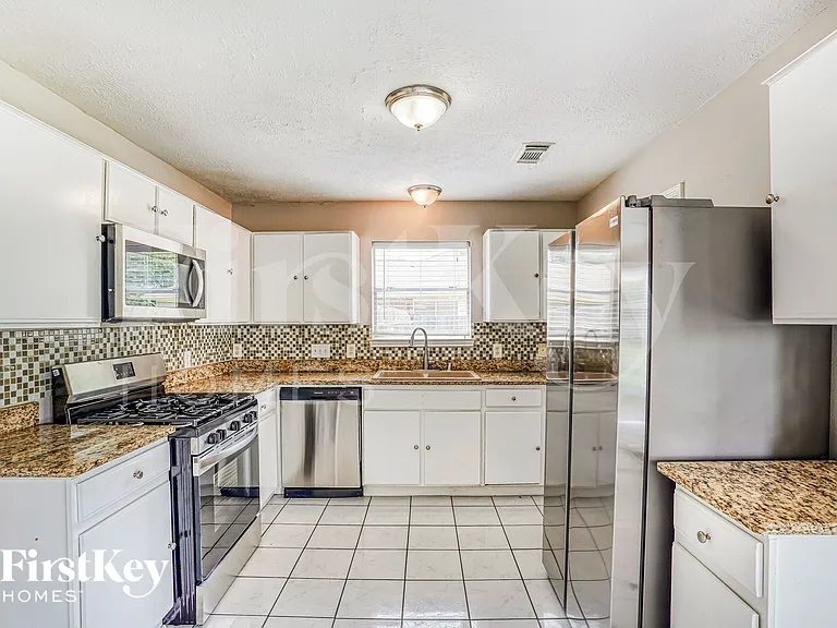 518 Foxglove Dr — Photo 7