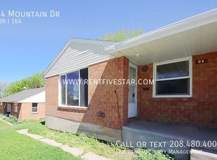 24 Mountain Dr, Pocatello, ID 83204