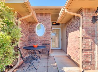 11713 SW 11th St, Yukon, OK 73099