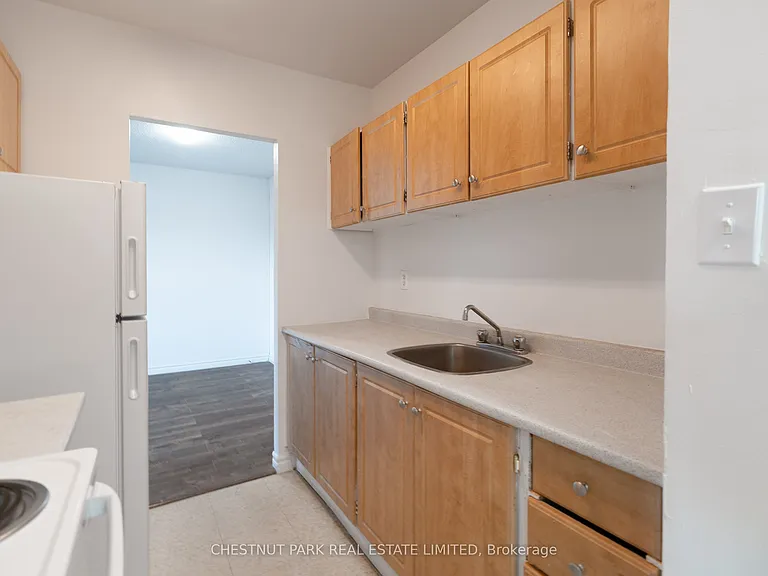 888 Glen St #503 — Photo 6