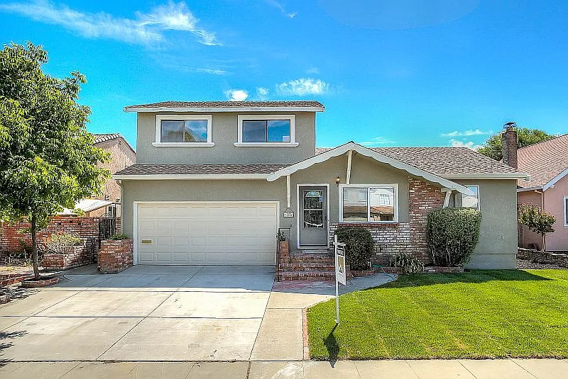 1376 Rincon Ave photo 1