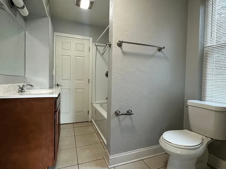 1021 East Carson Street — Photo 13