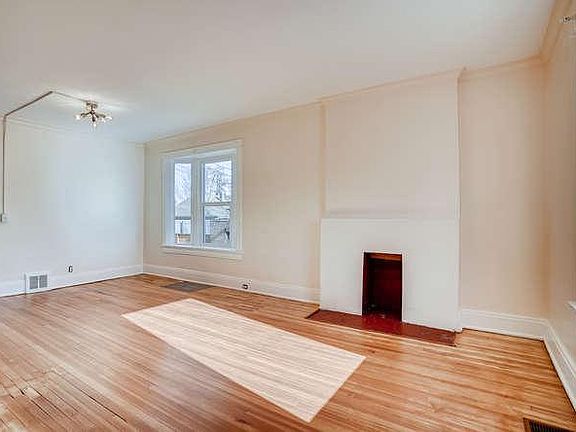 5th image of 2217 E 25th Ave