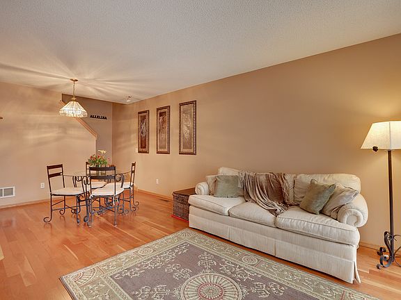 3rd image of 12337 Zealand Ave N