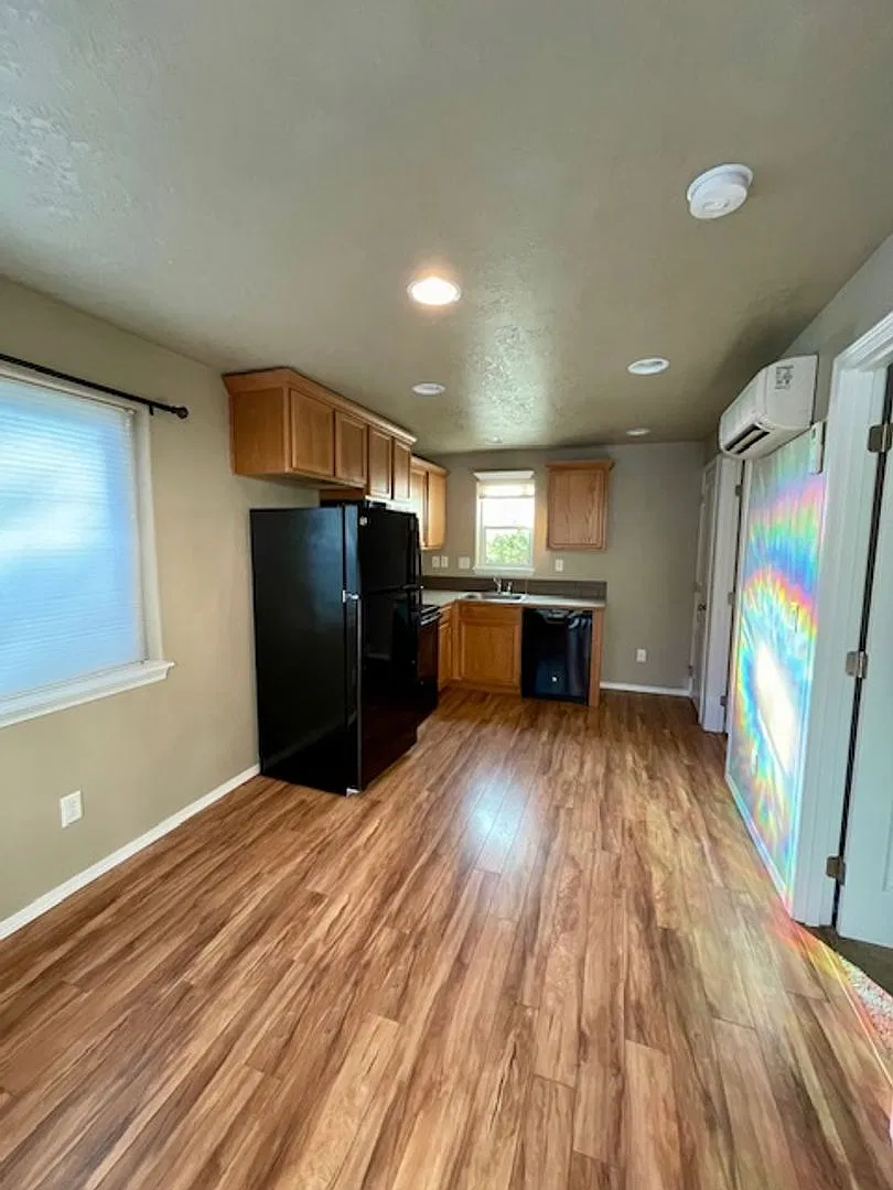 Hixon Ave, 11 NW - 00011-HIXO-00 — Photo 4
