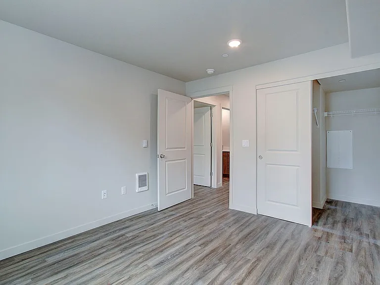 404 NE 117th Ave #102 — Photo 5