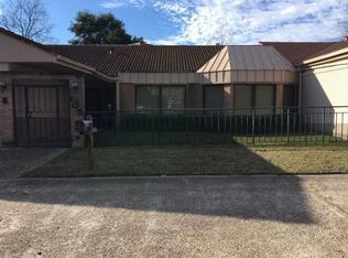 105 Hallmark Dr, Conroe, TX 77304