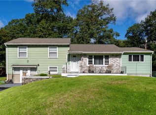 2 Merrimac Rd, Poughkeepsie, NY 12603