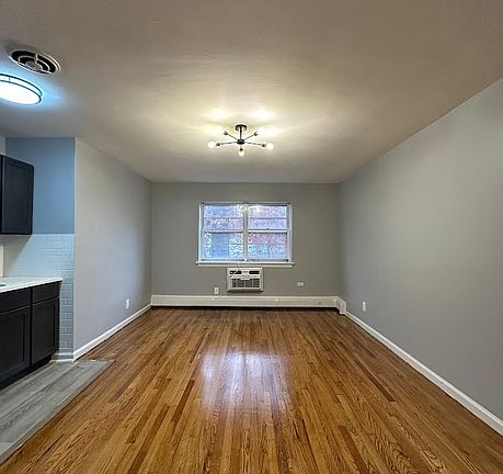 2nd image of 128 E7th St #104